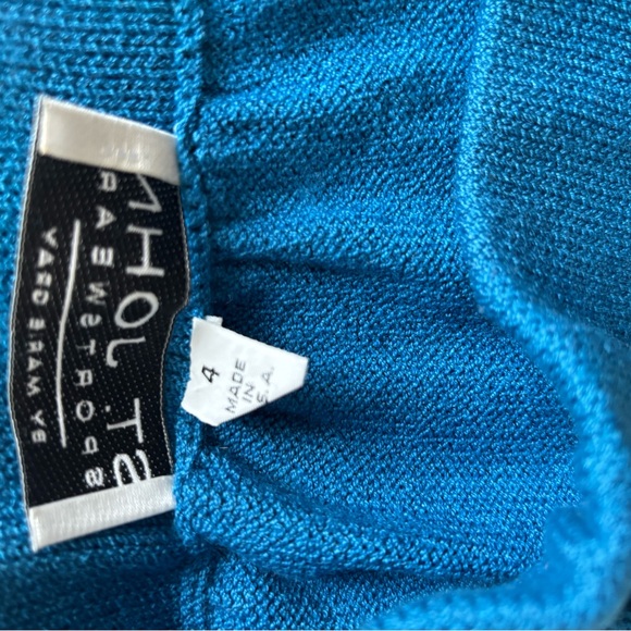 St. John Vibrant Blue Pencil Skirt - Picture 2 of 3